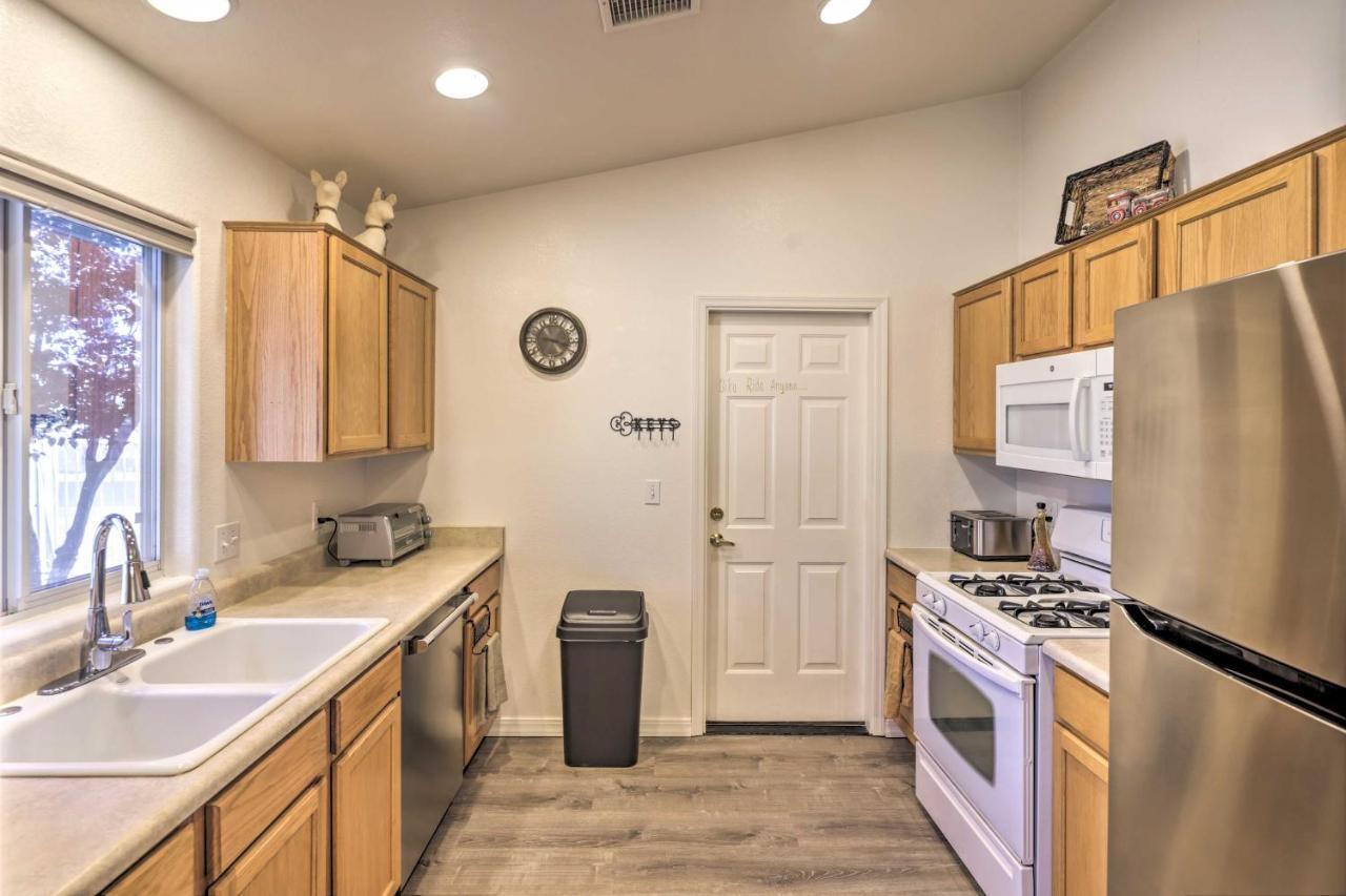 Kid-Friendly Kingman Home Near Parks And Dining Exterior foto